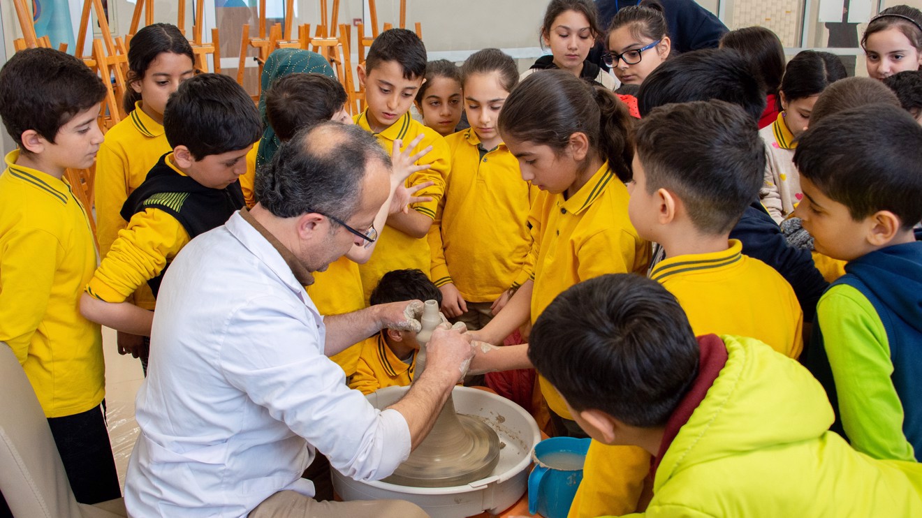 Selçuk Üniversitesi, afetzede çocuklar için birçok etkinlik düzenliyor...